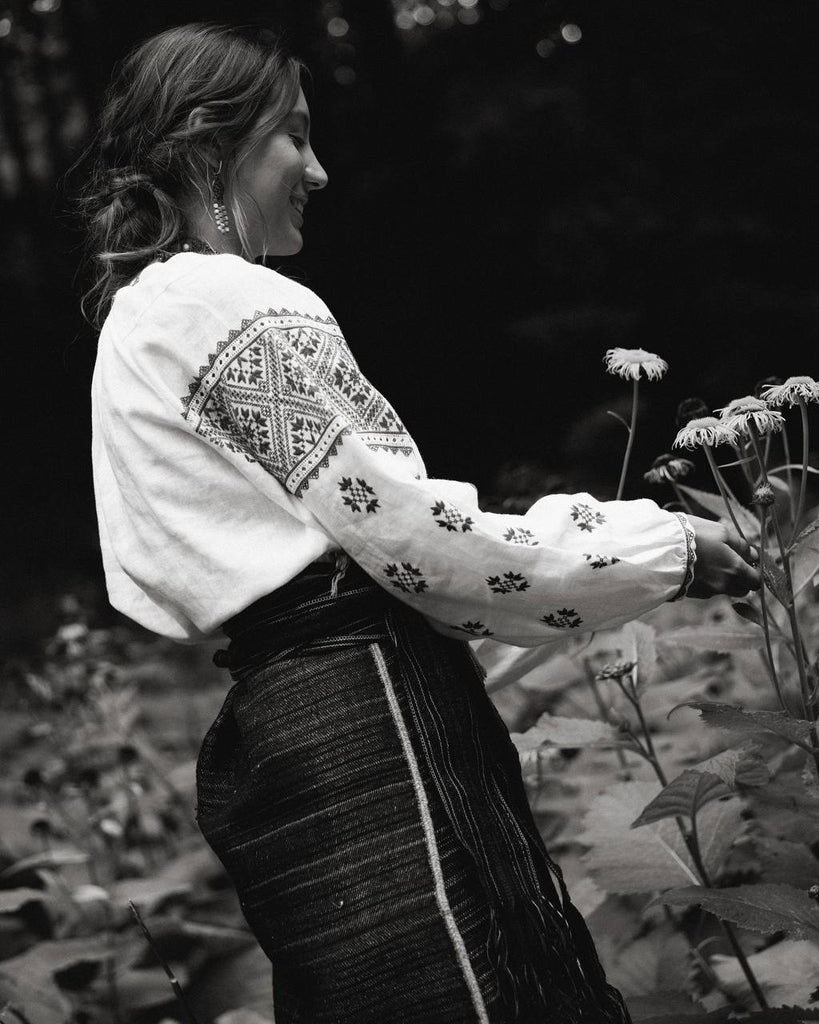 Ukrainian Vyshyvanka hand embroidery blouse