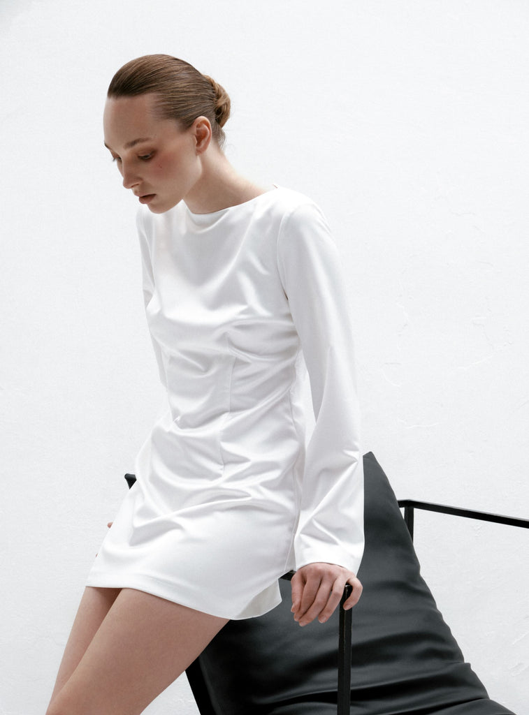 Mini ivory dress with long sleeves